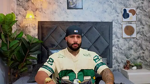 Snapshot of Apolo_rousse1 chatting on 11/08/25, 09:35 Apolo rousse1 online show from 11/08/25, 09:35