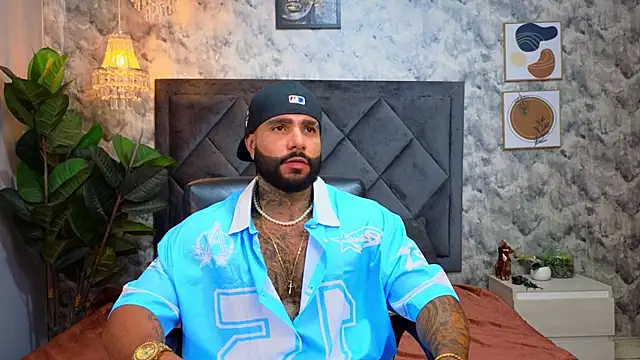 Snapshot of Apolo_rousse1 chatting on 11/15/25, 10:26 Apolo rousse1 online show from 11/15/25, 10:26