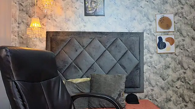 Snapshot of Apolo_rousse1 chatting on 11/25/25, 09:15 Apolo rousse1 online show from 11/25/25, 09:15