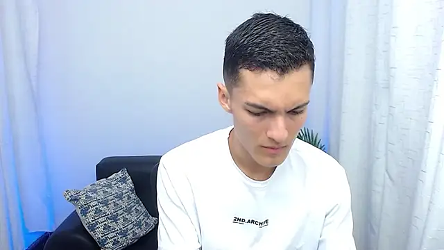 Matiius18 online show from 10/23/25, 01:43