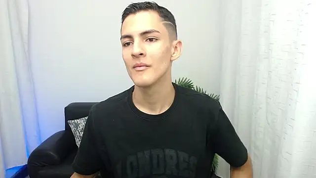 Matiius18 online show from 11/22/25, 01:54