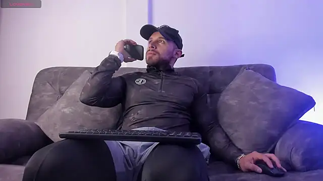 Snapshot of mason_fit chatting on 09/09/25, 06:18 mason fit online show from 09/09/25, 06:18