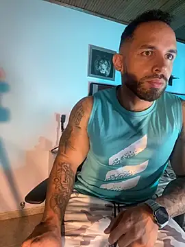 Snapshot of mason_fit chatting on 10/08/25, 04:37 mason fit online show from 10/08/25, 04:37