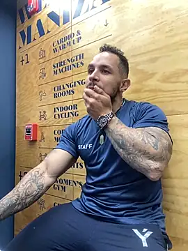 Snapshot of mason_fit chatting on 10/12/25, 12:26 mason fit online show from 10/12/25, 12:26