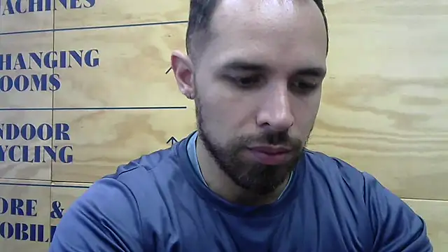 Snapshot of mason_fit chatting on 10/15/25, 04:18 mason fit online show from 10/15/25, 04:18