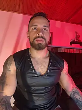 Snapshot of mason_fit chatting on 11/06/25, 10:21 mason fit online show from 11/06/25, 10:21