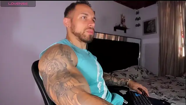 Snapshot of mason_fit chatting on 03/26/26, 12:00 mason fit online show from 03/26/26, 12:00