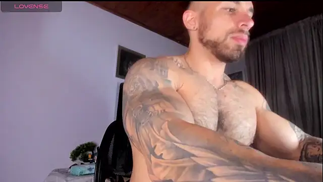 Snapshot of mason_fit chatting on 03/27/26, 02:39 mason fit online show from 03/27/26, 02:39