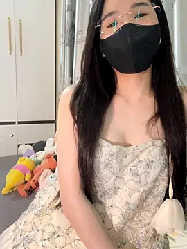 Snapshot of Dior_baby chatting on 10/30/25, 01:29 Dior baby online show from 10/30/25, 01:29