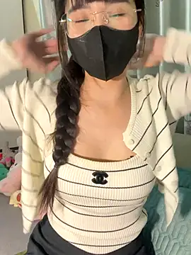 Snapshot of Dior_baby chatting on 11/03/25, 02:02 Dior baby online show from 11/03/25, 02:02