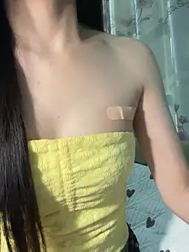 Snapshot of Dior_baby chatting on 11/24/25, 02:44 Dior baby online show from 11/24/25, 02:44