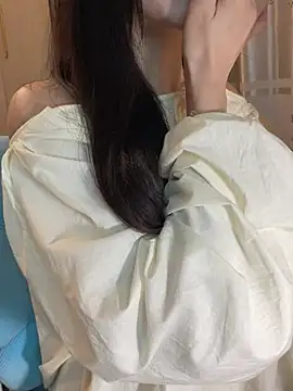 Snapshot of Dior_baby chatting on 03/31/26, 03:08 Dior baby online show from 03/31/26, 03:08