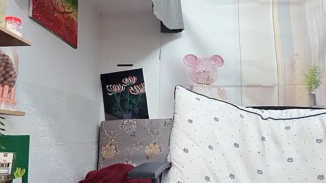 MichiLovely online show from 12/05/25, 08:38