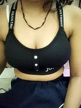 Snapshot of Nikita-Singh88 chatting on 10/18/25, 03:42 Nikita-Singh88 online show from 10/18/25, 03:42