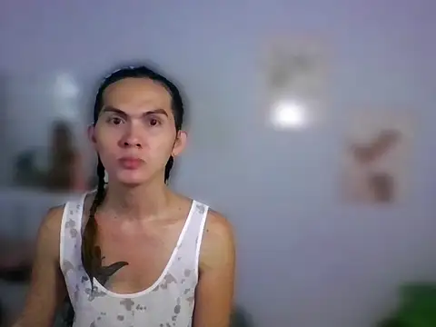 Snapshot of Pinkyweb_03 chatting on 04/03/26, 02:42 Pinkyweb 03 online show from 04/03/26, 02:42