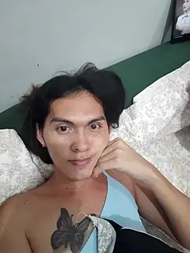 Snapshot of Pinkyweb_03 chatting on 04/09/26, 09:26 Pinkyweb 03 online show from 04/09/26, 09:26