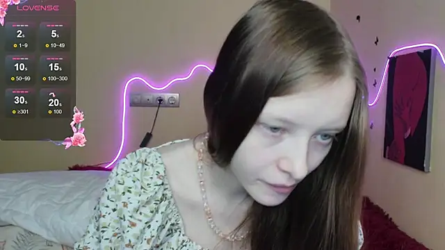 AliceHaris online show from 10/29/25, 03:42