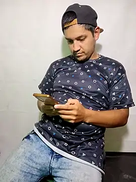 XyeseniaxseX online show from 10/02/25, 12:06