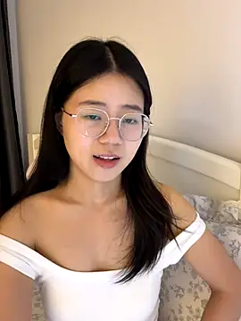 Ella-A9 online show from 10/01/25, 01:39