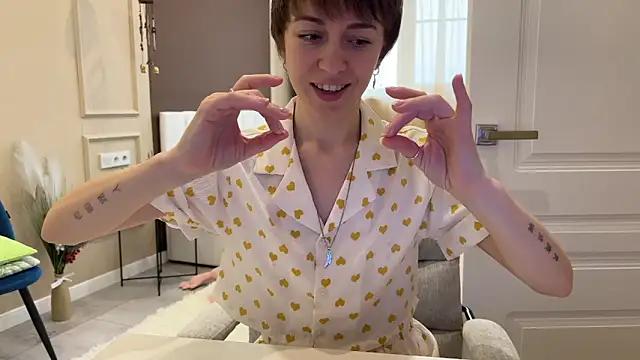 daniellia  online show from 02/02/26, 10:36