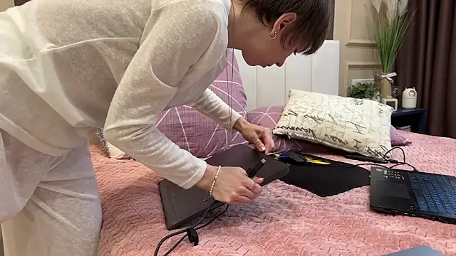 Snapshot of daniellia_ chatting on 03/31/26, 02:28 daniellia online show from 03/31/26, 02:28