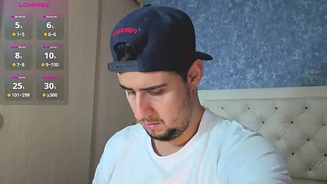 ryan evanss online show from 12/01/25, 10:26