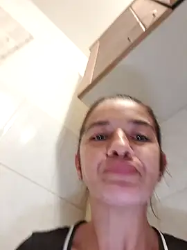 alinaalinutzq online show from 10/04/25, 07:56