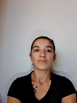 alinaalinutzq online show from 11/01/25, 06:37