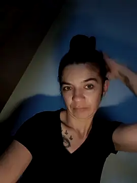 alinaalinutzq online show from 11/01/25, 06:43