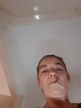 Snapshot of alinaalinutzq chatting on 11/04/25, 07:07 alinaalinutzq online show from 11/04/25, 07:07