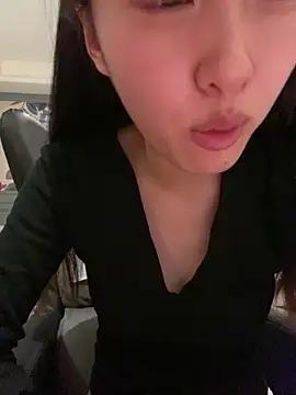 Snapshot of MengMeng0515 chatting on 02/06/26, 02:53 MengMeng0515 online show from 02/06/26, 02:53