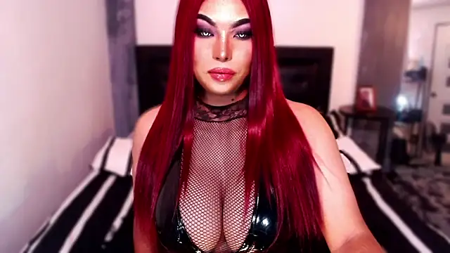 Snapshot of xTrixieMae chatting on 09/25/25, 04:05 xTrixieMae online show from 09/25/25, 04:05