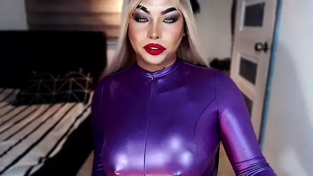 xTrixieMae online show from 01/11/26, 06:13