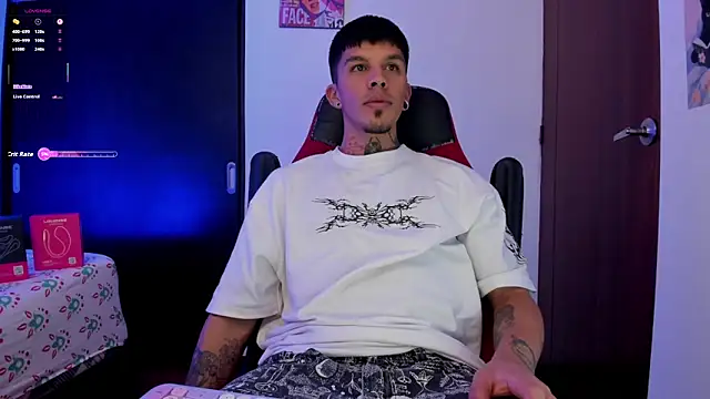 Snapshot of Savajelust chatting on 09/27/25, 10:53 Savajelust online show from 09/27/25, 10:53