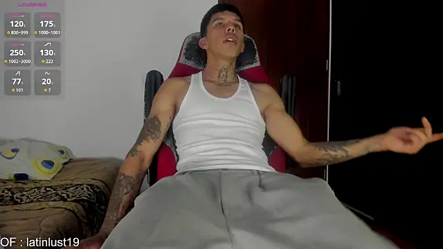 Snapshot of Savajelust chatting on 03/18/26, 11:52 Savajelust online show from 03/18/26, 11:52