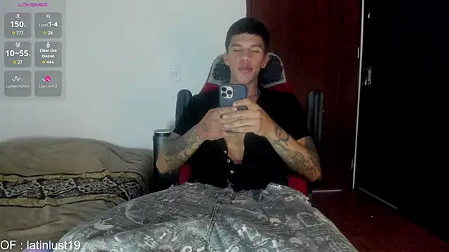 Snapshot of Savajelust chatting on 03/20/26, 06:46 Savajelust online show from 03/20/26, 06:46