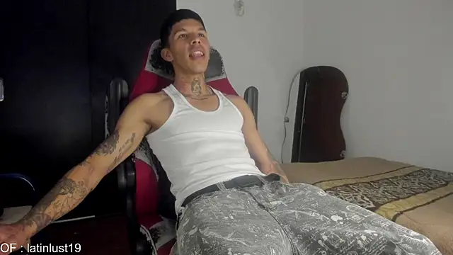 Snapshot of Savajelust chatting on 03/22/26, 04:43 Savajelust online show from 03/22/26, 04:43