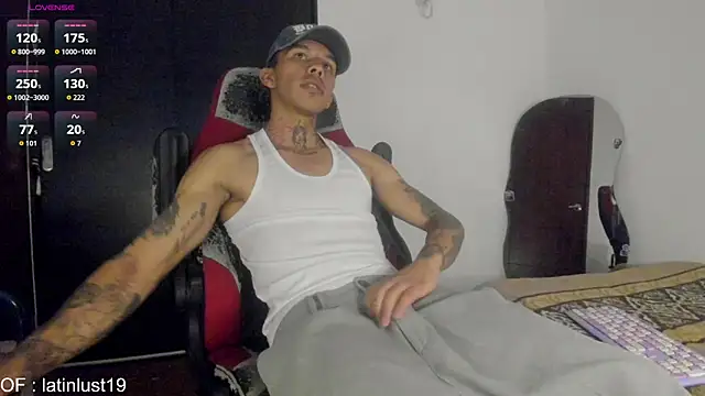 Snapshot of Savajelust chatting on 03/23/26, 05:17 Savajelust online show from 03/23/26, 05:17