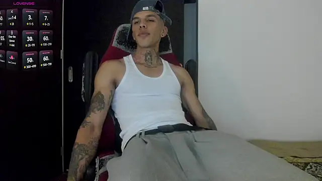 Snapshot of Savajelust chatting on 04/08/26, 04:45 Savajelust online show from 04/08/26, 04:45