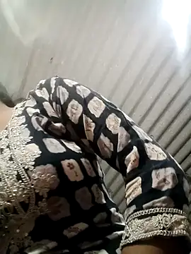 Hot siiii online show from 10/04/25, 02:04