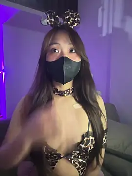 Phuong Bee online show from 07/31/26, 02:27
