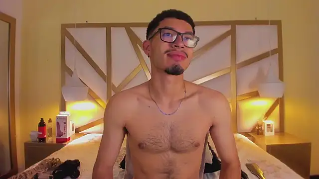 Jaxon Carter online show from 04/14/26, 01:55