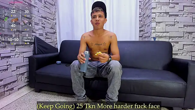 Snapshot of Crazy_Cult_Sex chatting on 03/21/26, 01:16 Crazy Cult Sex online show from 03/21/26, 01:16