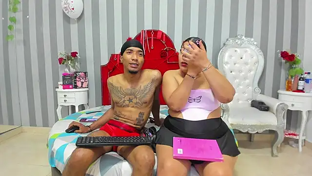 Snapshot of CaroyAndy chatting on 02/19/26, 12:45 CaroyAndy online show from 02/19/26, 12:45