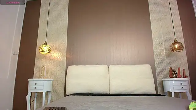 Tiifany Baker online show from 11/07/25, 07:47