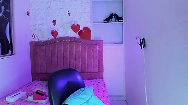 candela ruiz online show from 09/11/25, 07:47