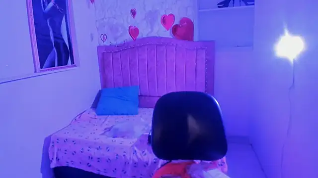 candela ruiz online show from 09/12/25, 04:51