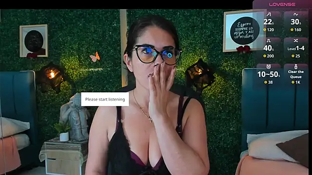 Linagh  online show from 10/23/25, 11:42