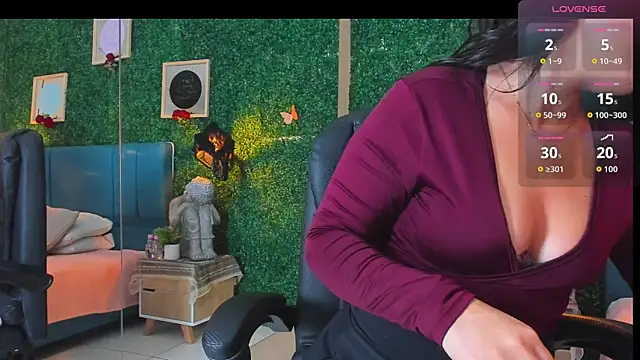 Linagh  online show from 10/24/25, 11:39