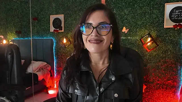 Snapshot of Linagh_ chatting on 03/16/26, 11:36 Linagh online show from 03/16/26, 11:36